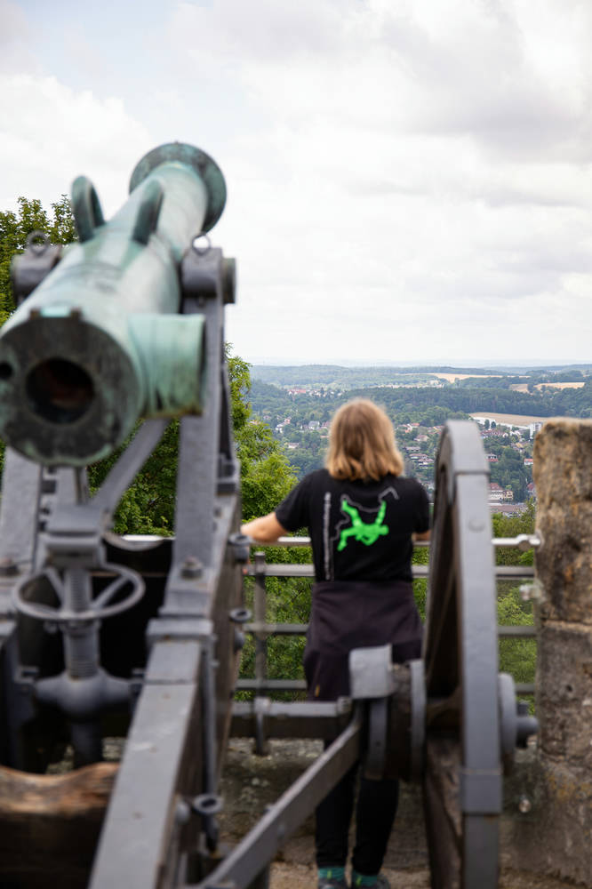 Kanone auf der Veste (Blick weg von der Innenstand)